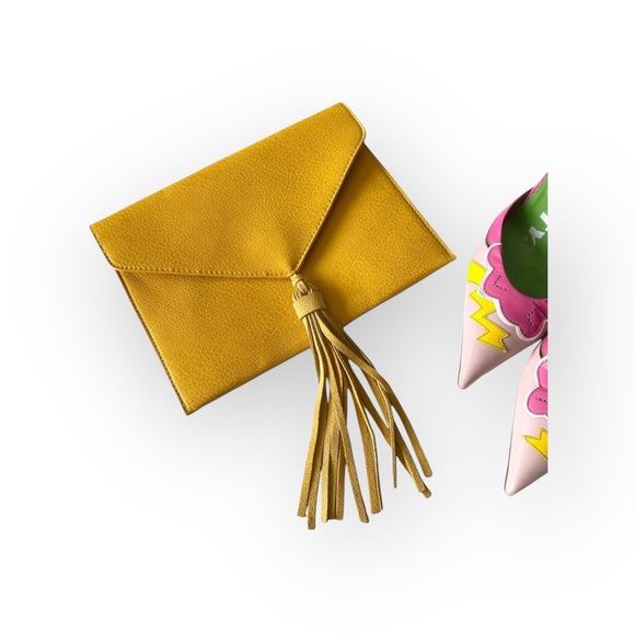 new Street Level ༄ Leather Tassel Envelope Clutch Handbag Bag ༄ Goldenrod Yellow - Picture 3 of 13